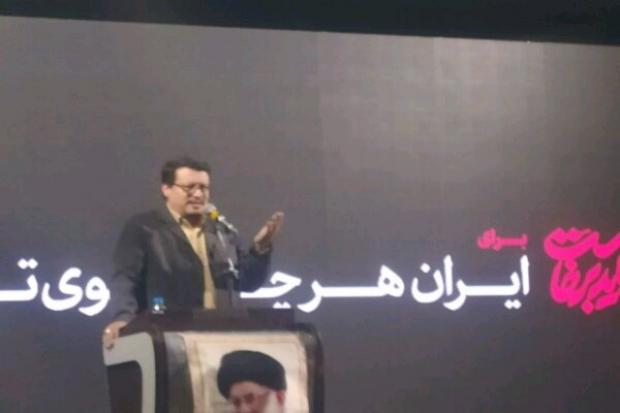 سنندج- رئیس دانشگاه ملی مهارت همدان گفت: وحدت و انسجام مردم ایران، مهم‌ترین پشتوانه کشور در برابر توطئه‌ها و فشارهای دشمنان است.