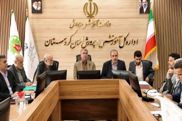 سنندج- رئیس ستاد اقامه نماز استان کردستان گفت: برای اثرگذاری بیشتر برنامه‌های اقامه نماز در مدارس، باید میان ۱۶ منطقه آموزش و پرورش استان وحدت رویه و انسجام اجرایی ایجاد شود.