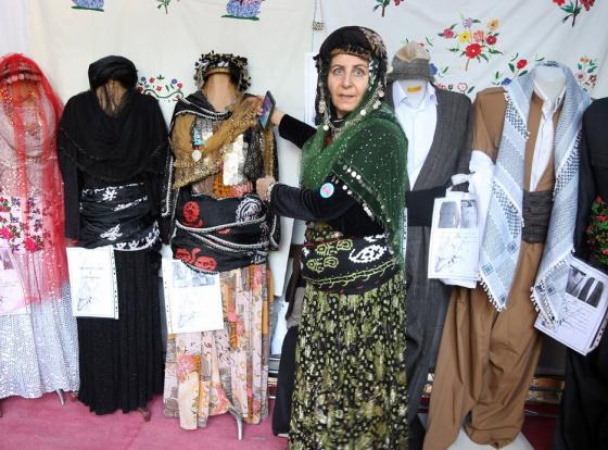 برپایی نمایشگاه مُد و لباس کُردی در سنندج