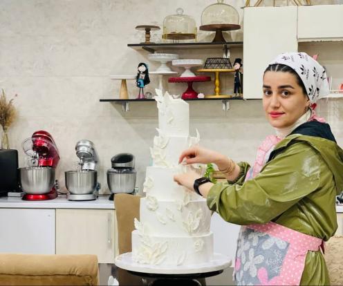 گفت و گوی اختصاصی خبرنگار زنان بیدار با بانوی قناد کار آفرین کردستانی