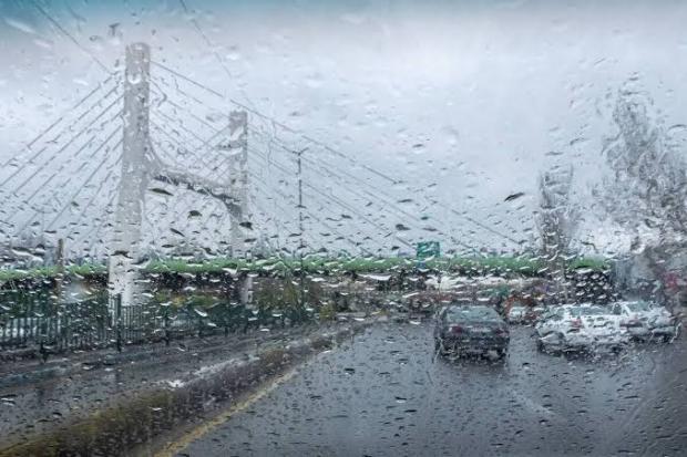 معاون خدمات شهری شهرداری ارومیه از آمادگی مدیریت شهری برای بارش‌های پیش‌رو خبر داد و گفت: مدیریت شهری از چهار ماه گذشته اقدامات لازم برای مقابله با بارش‌های فصلی را آغاز کرده که لایروبی انهار و کانال‌های شهری از جمله این اقدامات است.