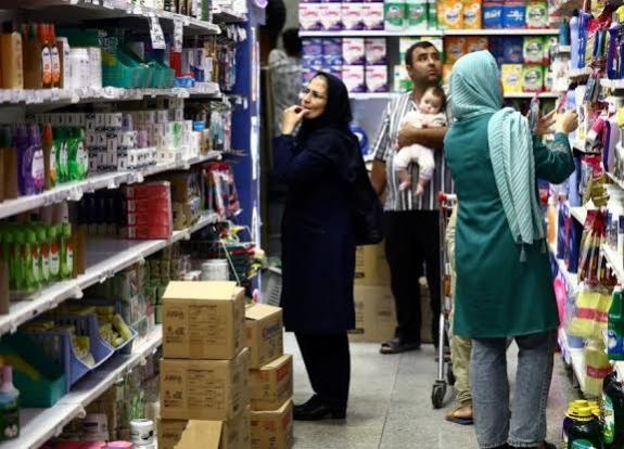 تورم، تنها یک شاخص اقتصادی نیست؛ پدیده‌ای است که نخستین و عمیق‌ترین اثر خود را بر سفره خانواده‌ها، امنیت روانی زنان، سلامت کودکان و پایداری بنیان خانواده بر جای می‌گذارد.