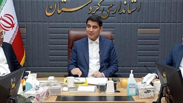 سنندج- استاندار کردستان از بررسی راهکارهای قانونی برای تردد خودروهای منطقه آزاد در سطح استان خبر داد و گفت: در صورت وجود اختیار قانونی، این مطالبه مردمی محقق خواهد شد.